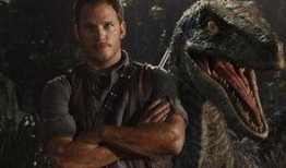 侏罗纪世界新闻爆料视频,神秘恐龙重现，惊险刺激场面曝光！